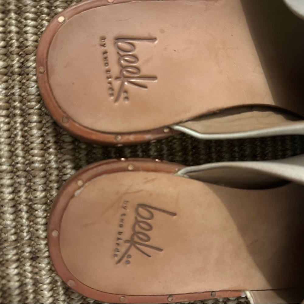 Beek by Two Birds Women's Ivory Leather Mules - Picture 8 of 8